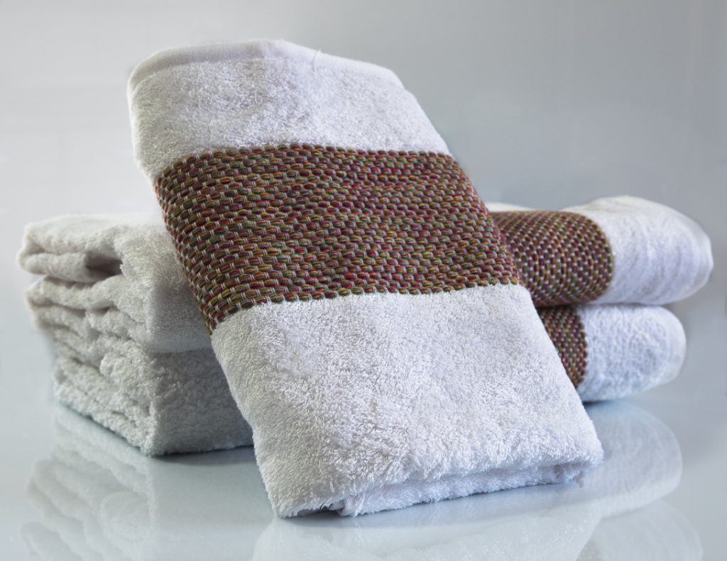 Toallas De Manos Blancas Bordadas Para Baño Con Caja De Rega | Cuotas