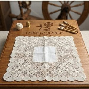 Alt=”Pañuelo de Encaje de Bolillos para Boda".